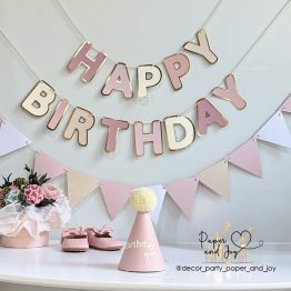 Набір ковпачок іменинника, розтяжка "Happy birthday"та  розтяжка з трикутних прапорців